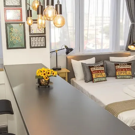 L By Mrg Apartament *