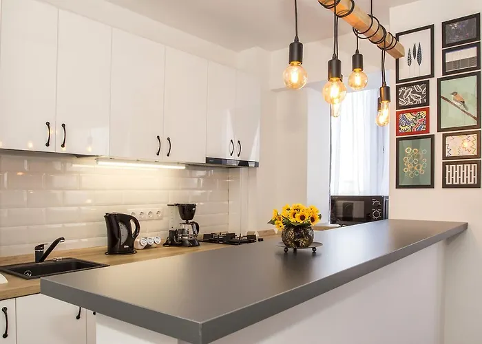 L By Mrg * Bucareste