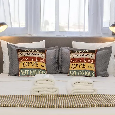 아파트 L By Mrg 부쿠레슈티